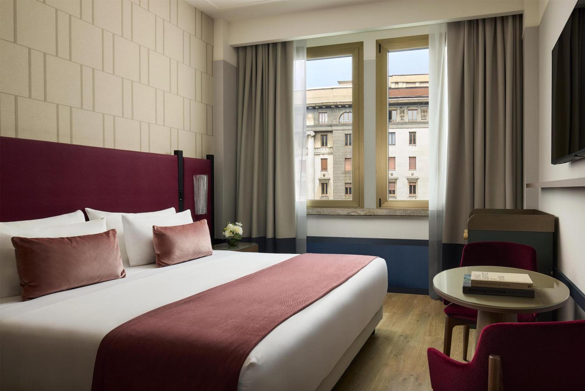 Deluxe Room,1729993583:JPEG