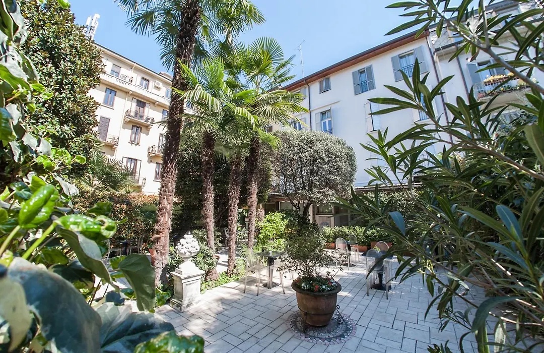 The Best Hotel-1