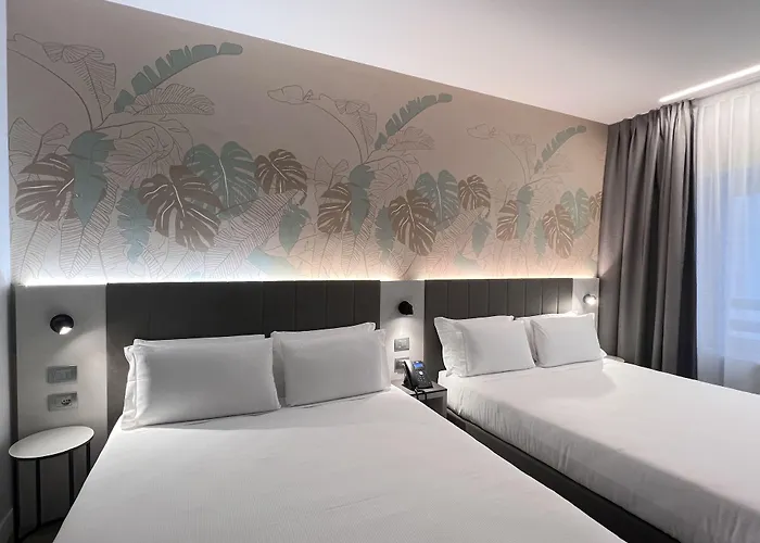 Ih s Milano Centrale Guest House
